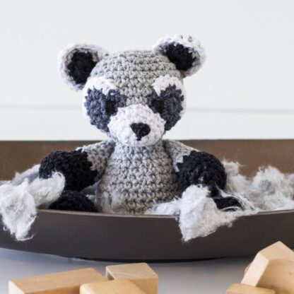 Hoooked DIY Crochet Kit - Ricky Raccoon